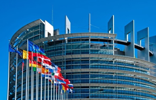 На планшетах членов Европейского парламента заблокированы функции искусственного интеллекта