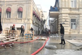 Пожар в здании в центре Баку потушен, жильцы эвакуированы, есть пострадавшая -ФОТО-ВИДЕО-ОБНОВЛЕНО-6 
