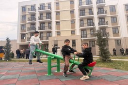 В город Агдам прибыла очередная группа переселенцев, им вручены ключи от квартир-ВИДЕО-ОБНОВЛЕНО-2 