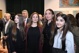 Лейла Алиева и Арзу Алиева приняли участие в открытии международной художественной выставки в Тиране-ФОТО 