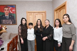 Лейла Алиева посетила семью Героя Отечественной войны Шахина Аллахъярова