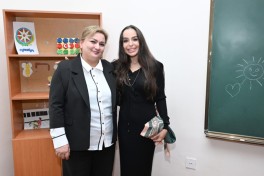 Лейла Алиева и Алена Алиева посетили общеобразовательную школу-интернат и центр STEAM в городе Губа