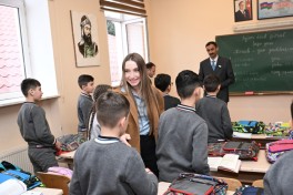 Лейла Алиева и Алена Алиева посетили общеобразовательную школу-интернат и центр STEAM в городе Губа
