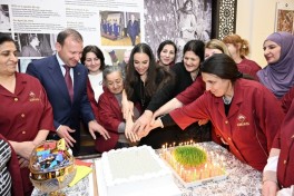 Лейла Алиева приняла участие в церемонии срезки со станка ковров, сотканных  для Шушинской мечети