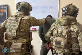 В Украине за получение взятки в 320 тыс. долларов задержаны командир ВВС и начальник отдела СБУ