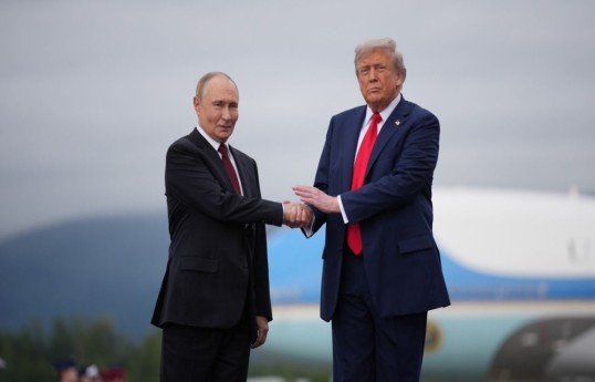 Дональд Трамп заявил, что в случае достижения соглашения по Украине он хотел бы поэтапно отменять санкции против России
