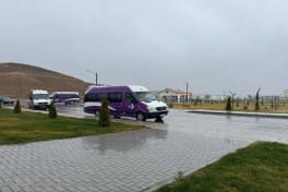 Группа переселенцев прибыла в село Хоровлу Джабраильского района, им вручены ключи от домов -ФОТО-ОБНОВЛЕНО 