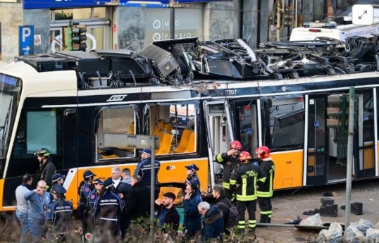 В Милане в результате аварии с трамваем погибли 2 человека, около 40 получили ранения