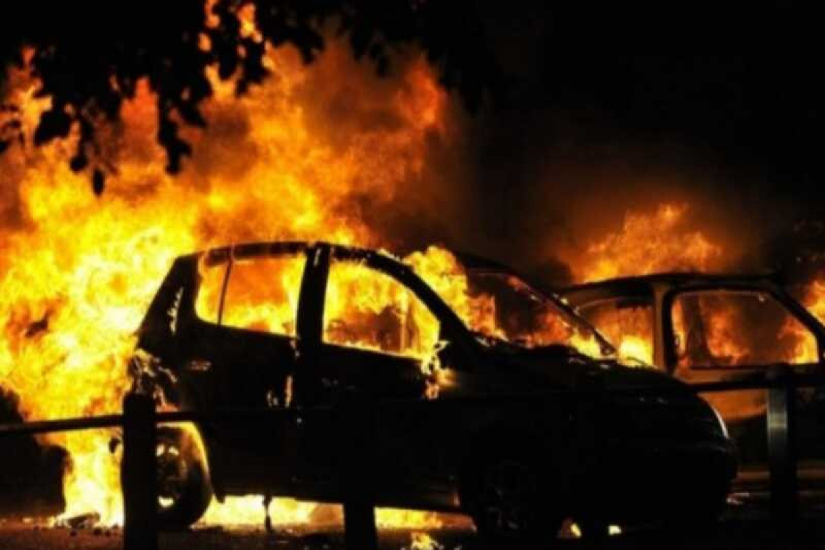 Во Франции в новогоднюю ночь сгорели больше 800 машин