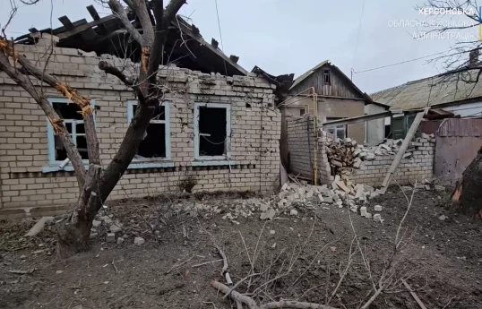В результате удара российской армии по Херсону погибли два человека