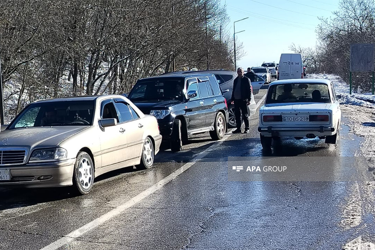 Транспортное движение по автомагистрали Баку—Шамахы—Евлах приостановлено из-за гололёда -ФОТО-ОБНОВЛЕНО 