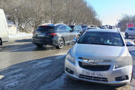Транспортное движение по автомагистрали Баку—Шамахы—Евлах приостановлено из-за гололёда -ФОТО-ОБНОВЛЕНО 