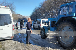 Транспортное движение по автомагистрали Баку—Шамахы—Евлах приостановлено из-за гололёда -ФОТО-ОБНОВЛЕНО 