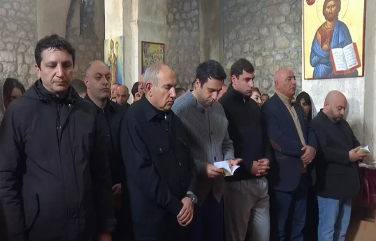 Никол Пашинян подписал дорожную карту "по обновлению Армянской церкви"