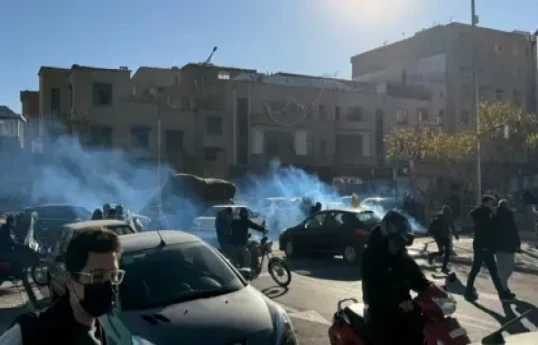 В Иране в ходе протестов погибли 3 подростка, число арестованных достигло 1000