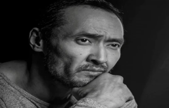 казахский актёр Мурат Бисенбин