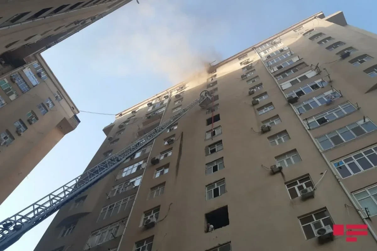 В Масазыре произошёл пожар в жилом доме, есть пострадавший -ВИДЕО 