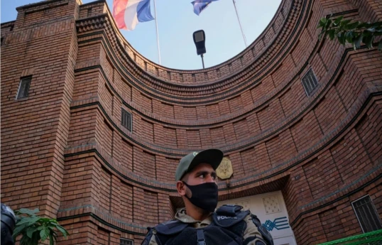 Франция эвакуировала часть сотрудников своего посольства в Иране