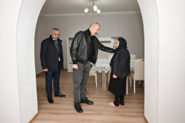 Президент Ильхам Алиев ознакомился с работами, проведенными в селе Чапар Агдеринского района-ОБНОВЛЕНО 