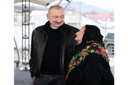 Президент Ильхам Алиев встретился с жителями сел Ашагы Оратаг, Чылдыран, Хейвалы и Чапар Агдеринского района-ОБНОВЛЕНО 