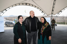 Президент Ильхам Алиев встретился с жителями сел Ашагы Оратаг, Чылдыран, Хейвалы и Чапар Агдеринского района-ОБНОВЛЕНО 