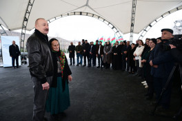 Президент Ильхам Алиев встретился с жителями сел Ашагы Оратаг, Чылдыран, Хейвалы и Чапар Агдеринского района-ОБНОВЛЕНО 