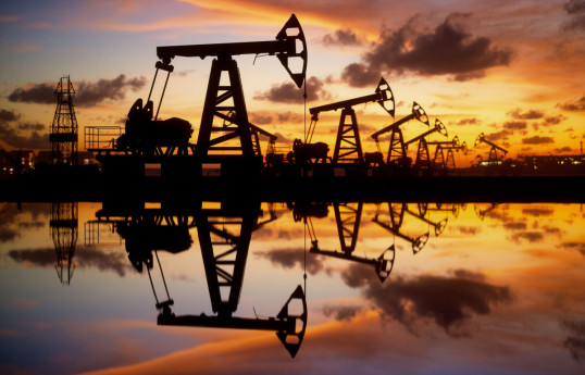 Цена азербайджанской нефти превысила 74 доллара