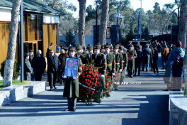 Национальный герой Шахин Тагиев похоронен на Военном мемориальном кладбище-ФОТО 