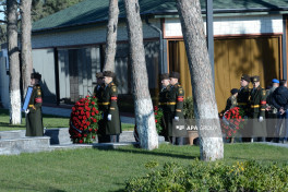 Национальный герой Шахин Тагиев похоронен на Военном мемориальном кладбище-ФОТО 