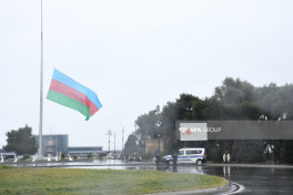 В Азербайджане минутой молчания почтили память шехидов 20 Января-ФОТО 