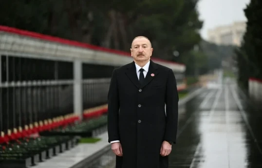 Президент Ильхам Алиев поделился видео о посещении Аллеи шехидов-ВИДЕО 