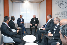 Ильхам Алиев встретился в Давосе с руководителями компаний BlackRock и Global Infrastructure Partners-ФОТО 