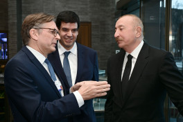 Президент Ильхам Алиев в Давосе принял участие в мероприятии «Завтрак с руководством Азербайджана»-ФОТО 