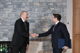 Президент Ильхам Алиев встретился в Давосе с президентом компании Brookfield Asset Management