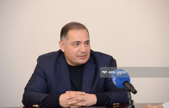Азер Амирaсланов