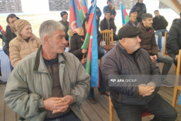 В сёла Бадара и Сеидбейли Ходжалинского района прибыли очередные группы переселенцев, им вручили ключи от домов-ФОТО-ОБНОВЛЕНО-1-ВИДЕО 