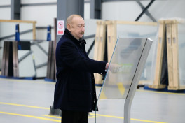 Президент Ильхам Алиев принял участие в открытии завода по производству зеркальных листов в Сумгайытском промышленном парке