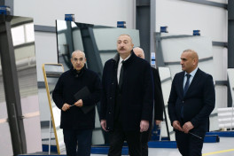 Президент Ильхам Алиев принял участие в открытии завода по производству зеркальных листов в Сумгайытском промышленном парке