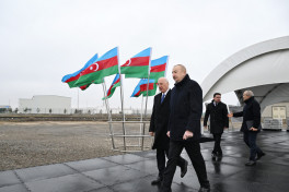 Президент Азербайджана заложил фундамент предприятия по производству полипропиленовых и ламинированных мешков в Сумгайытском промпарке