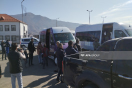 В посёлок Кяркиджахан, сёла Ханйурду и Тезебина Ходжалинского района прибыли очередные группы переселенцев, им вручены ключи от домов — ФОТО — ОБНОВЛЕНО-1 