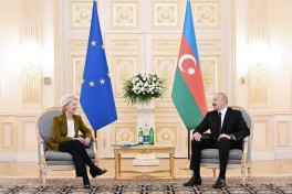 Президент Ильхам Алиев провёл встречу один на один с Президентом Еврокомиссии