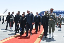 Делегация Азербайджана приняла участие в церемонии прощания с Сейидом Али Хаменеи -ФОТО 