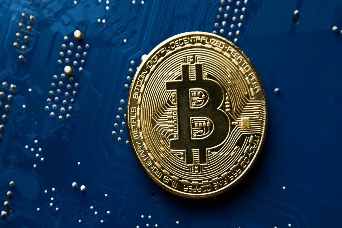 Цена Bitcoin превысила 63 тысячи долларов