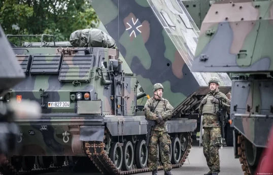 Столтенберг: Германия превращается в военную державу