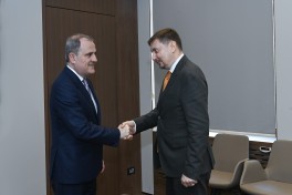 Джейхун Байрамов встретился с новым резидентом-координатором ООН в Азербайджане