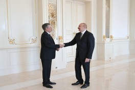 Президент Ильхам Алиев принял члена Комитета по иностранным делам Сената США-ФОТО 