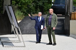 Президент Ильхам Алиев ознакомился с работами, проделанными в селе Кичик Галадереси Шушинского района, встретился с жителями, вернувшимися в село-ФОТО 