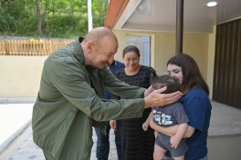 Президент Ильхам Алиев ознакомился с работами, проделанными в селе Кичик Галадереси Шушинского района, встретился с жителями, вернувшимися в село-ФОТО 