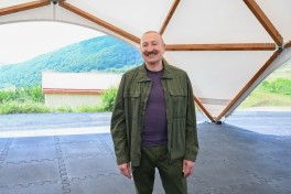Президент Ильхам Алиев ознакомился с работами, проделанными в селе Кичик Галадереси Шушинского района, встретился с жителями, вернувшимися в село-ФОТО 