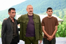 Президент Ильхам Алиев ознакомился с работами, проделанными в селе Кичик Галадереси Шушинского района, встретился с жителями, вернувшимися в село-ФОТО 